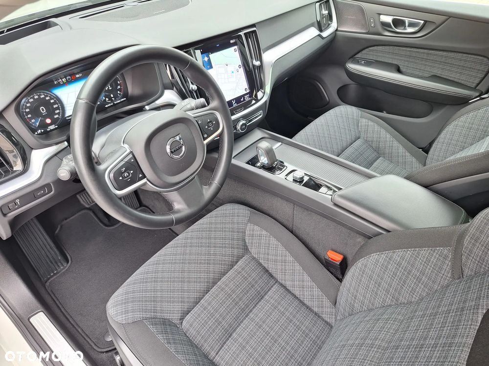 Volvo V60 B4 D Momentum Pro - 16