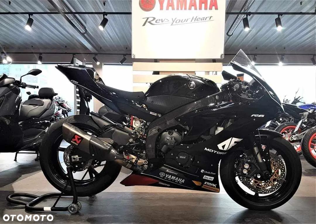 Yamaha R6 - 1