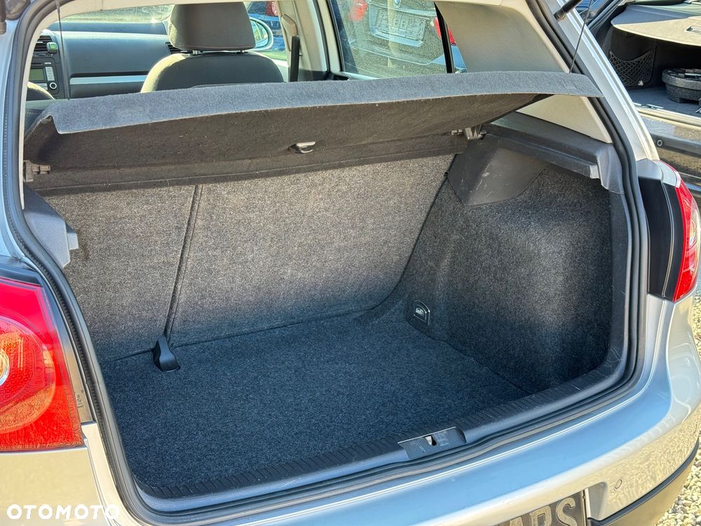 Volkswagen Golf 1.6 Goal - 11