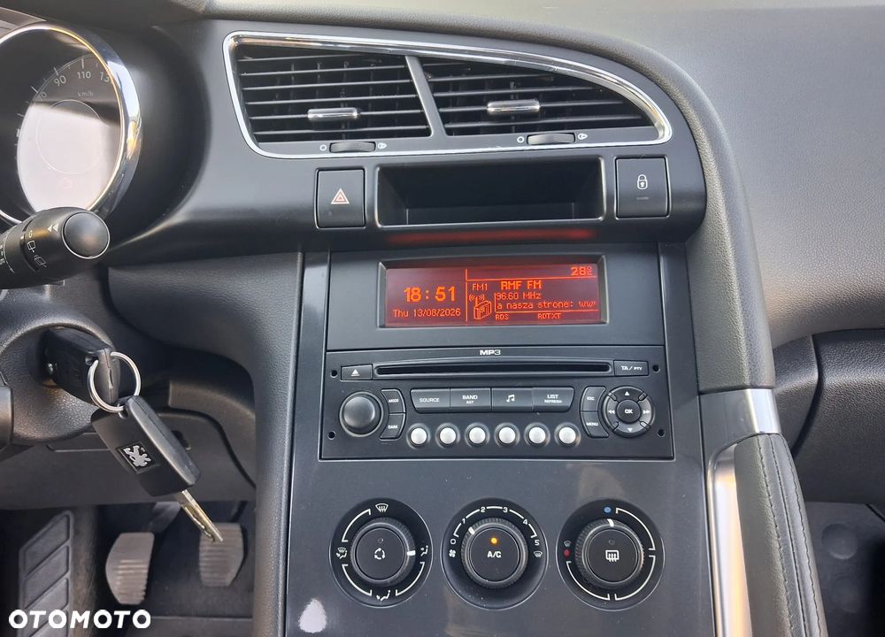Peugeot 3008 1.6 HDi Premium - 18