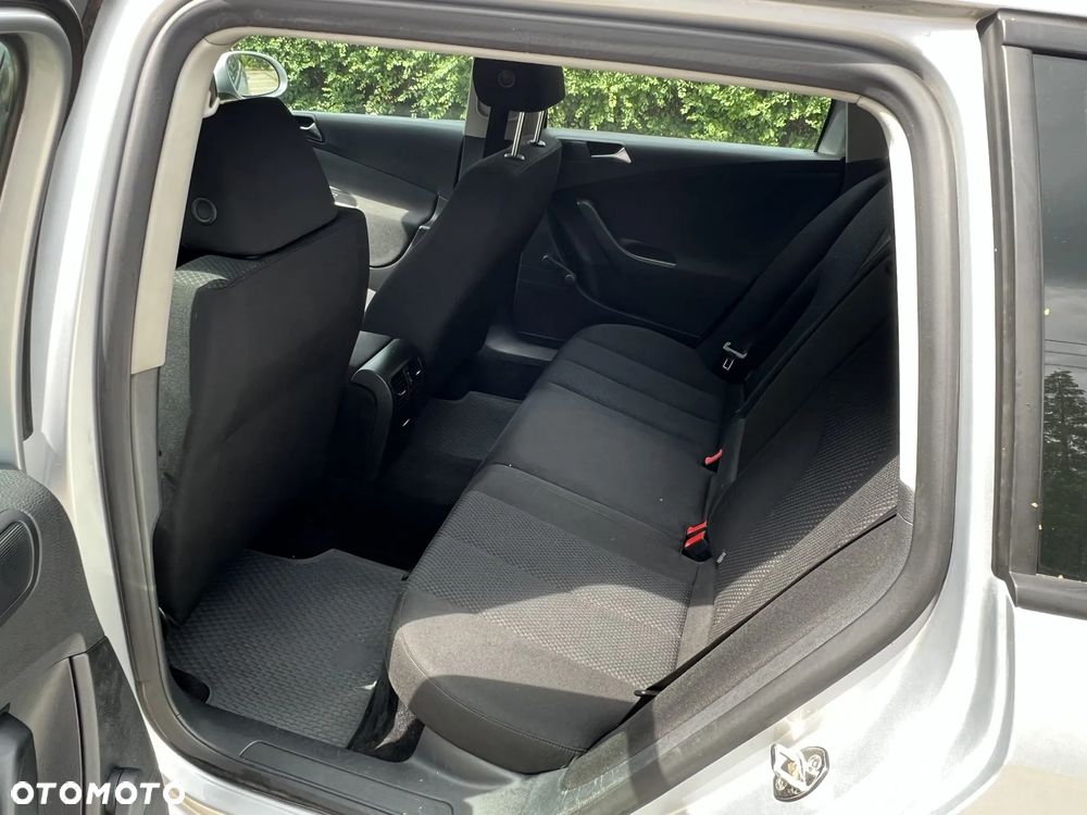Volkswagen Passat 2.0 TDI DPF Trendline - 10