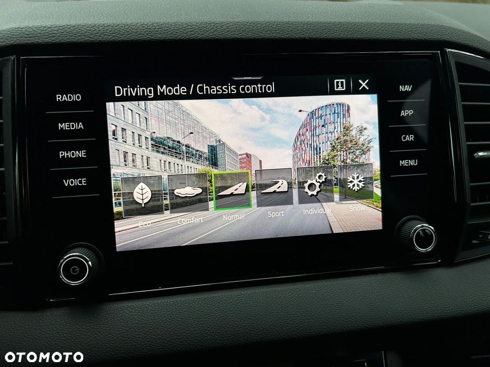 Skoda Karoq 2.0 TDI SCR 4x4 DSG Sportline - 21