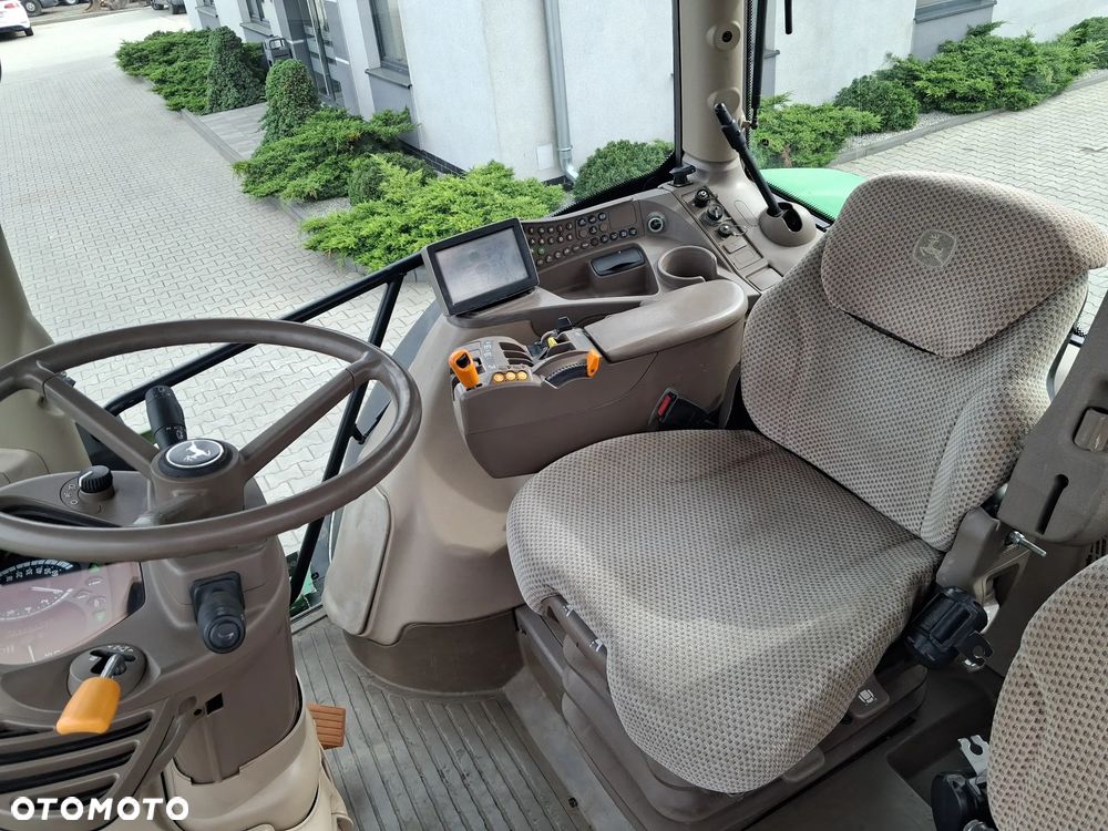 John Deere 6210 R - 11