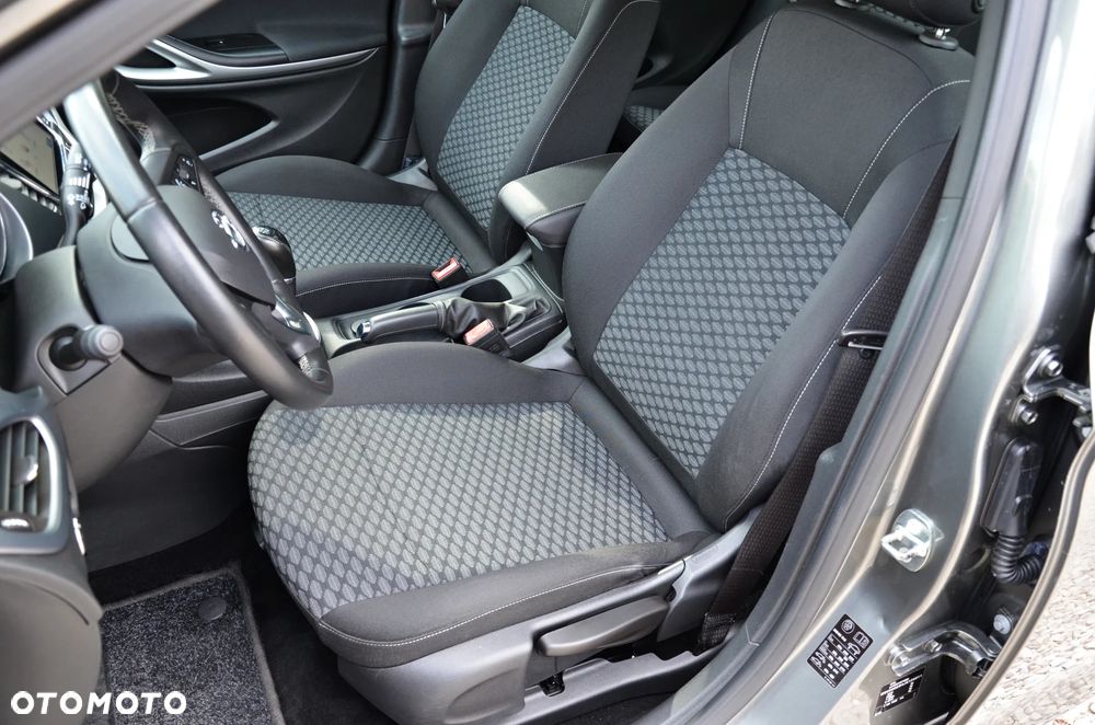 Opel Astra 1.4 Turbo Dynamic - 32