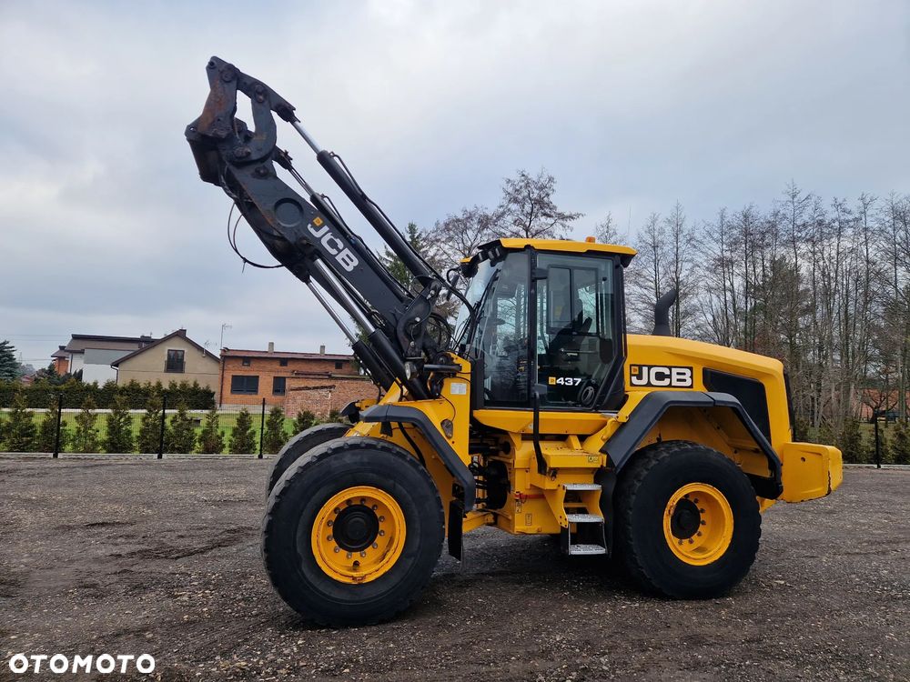 JCB 437 HT - 12