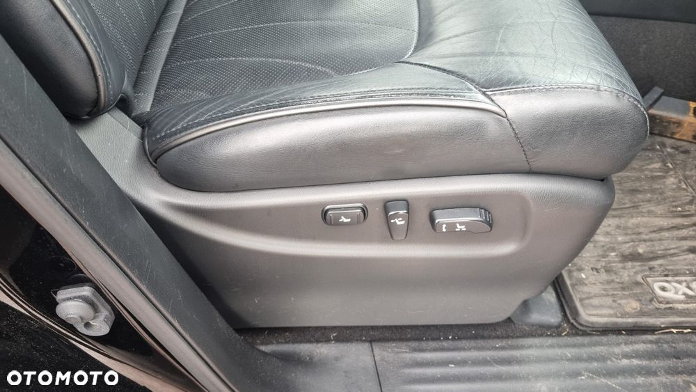 Infiniti QX80 - 25