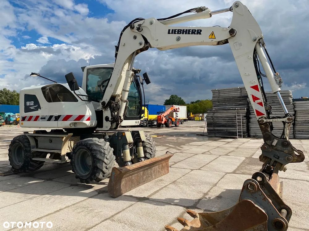 Liebherr A 912 Compact Litronic 2 Łyżki + Widły - 9