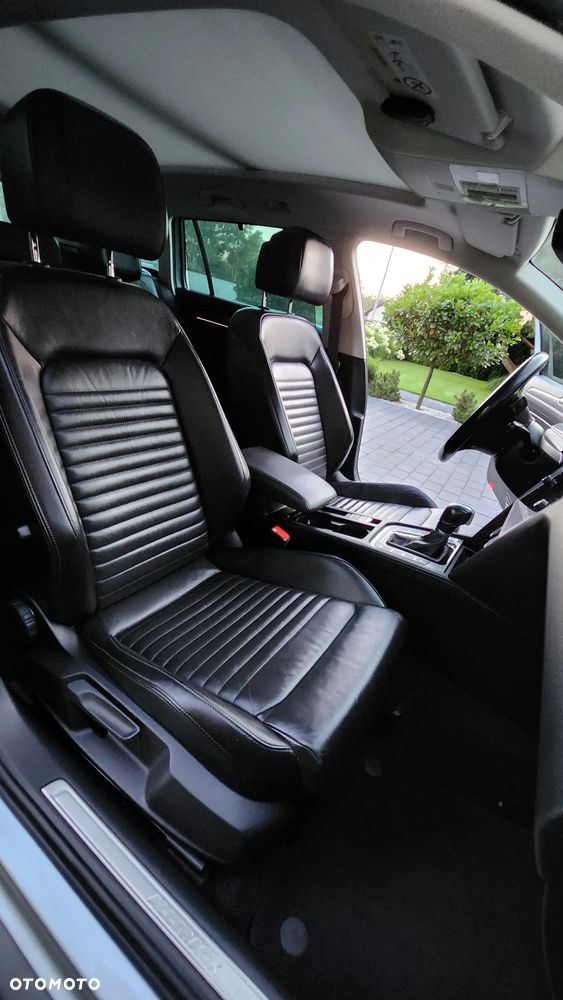 Volkswagen Passat Alltrack 2.0 TDI SCR 4Mot DSG - 17
