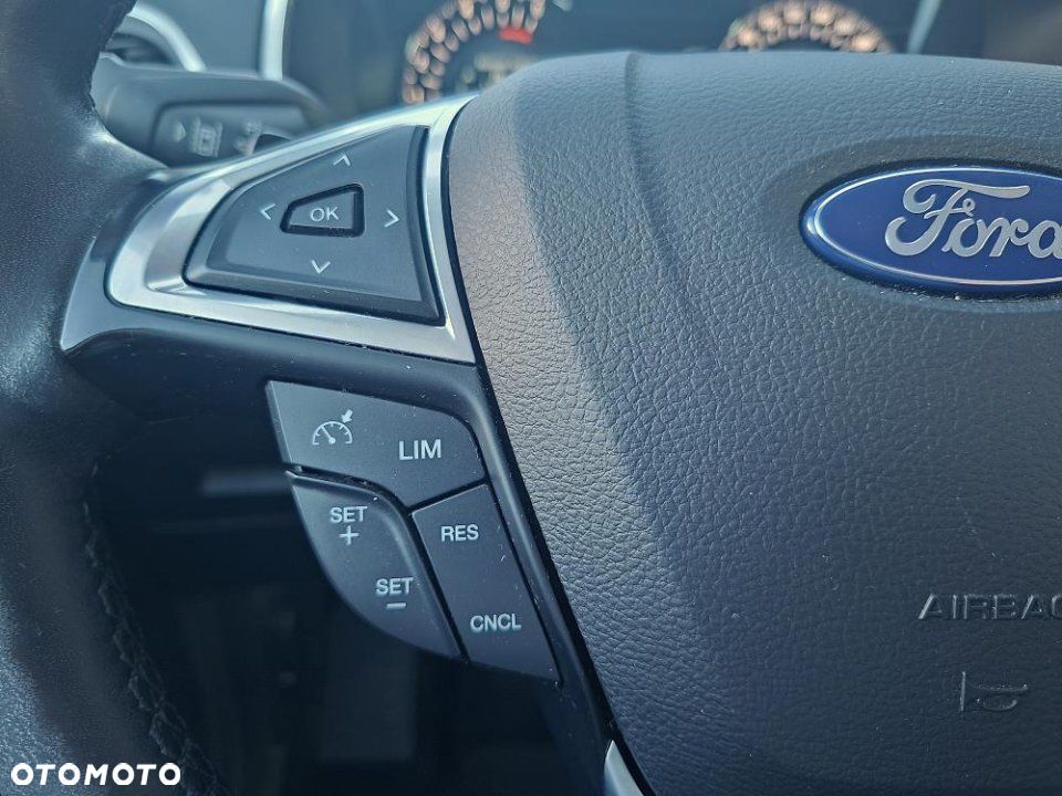 Ford Galaxy - 22