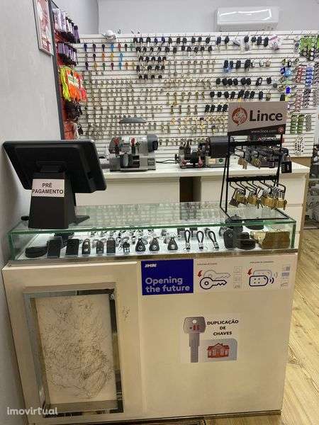 Loja de chaves e reparacao de calcados em leiria trespasse do negocio - Grande imagem: 4/12