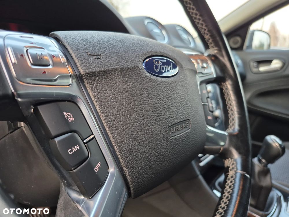 Ford Mondeo 2.0 Ghia Executive - 9