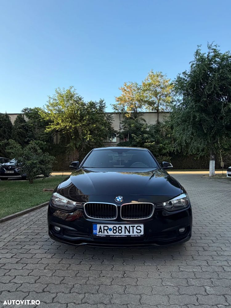 BMW Seria 3 318d - 3