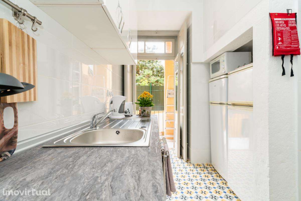 Quarto - localizado em Arroios Lisbon - Grande imagem: 5/15