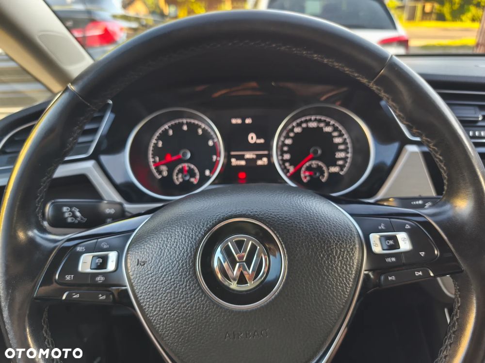 Volkswagen Touran 1.5 TSI EVO Trendline - 17