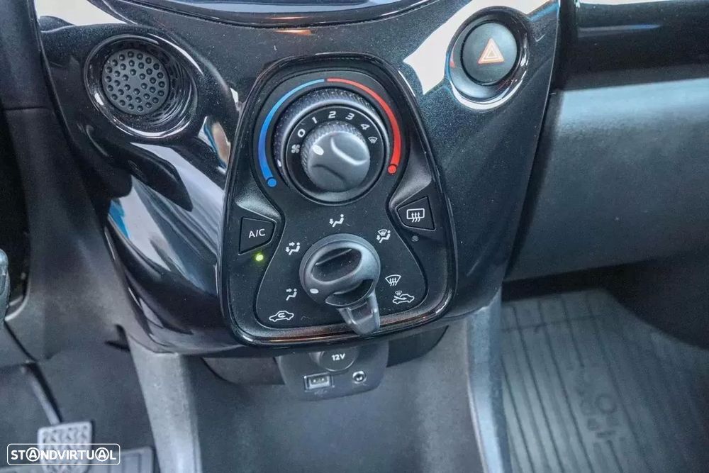 Toyota Aygo 1.0 X-Play+AC+X-Touch - 13