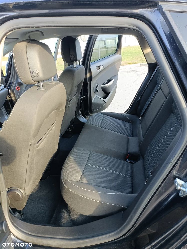 Opel Astra 1.6 Design Edition - 20