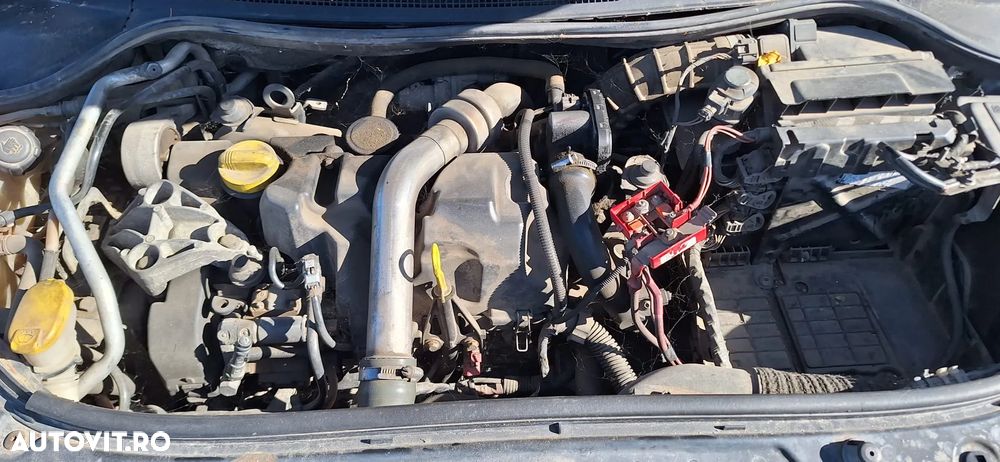 Dezmembrez Renault Megane 2 - 4