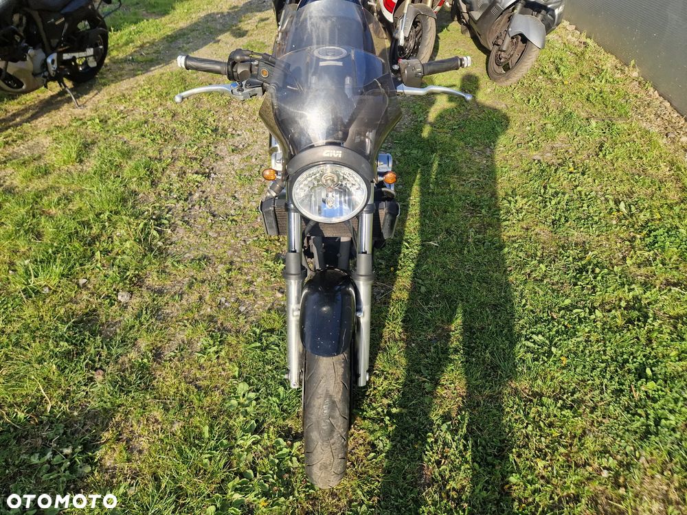 Yamaha FZS - 4