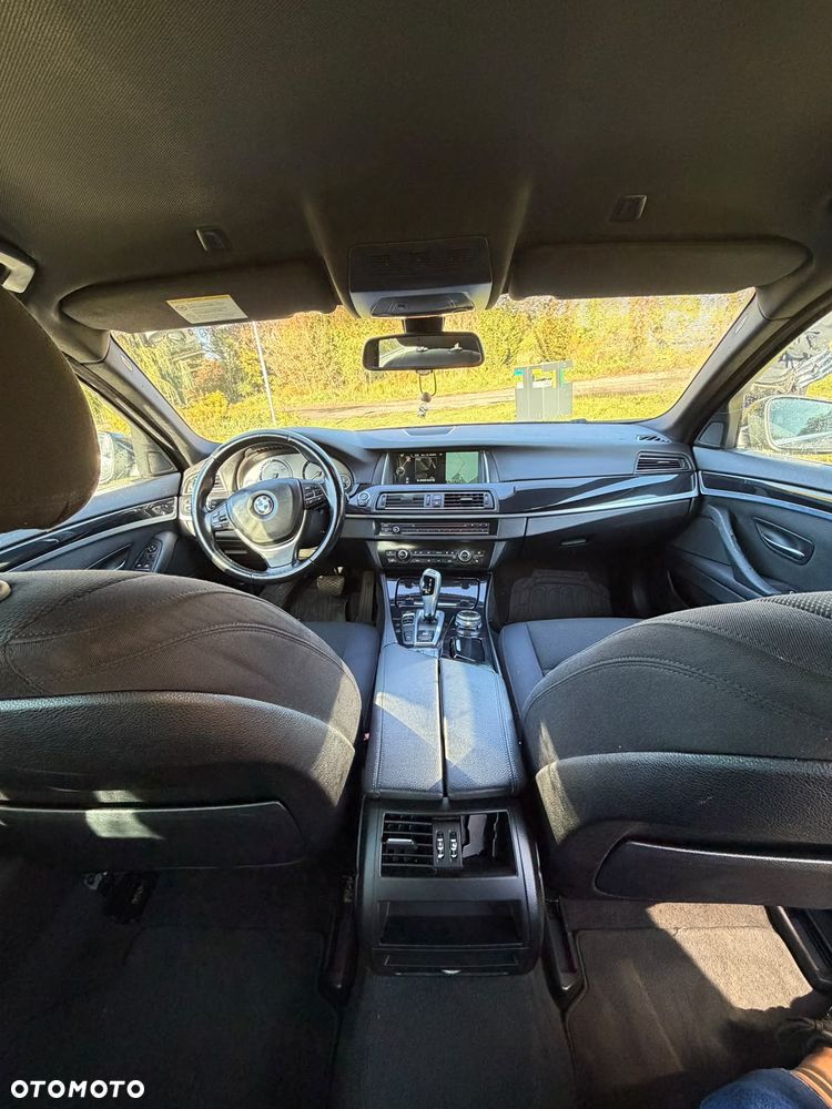 BMW Seria 5 520d - 14