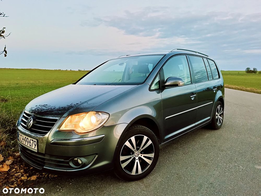 Volkswagen Touran 2.0 TDI DPF Highline DSG - 3