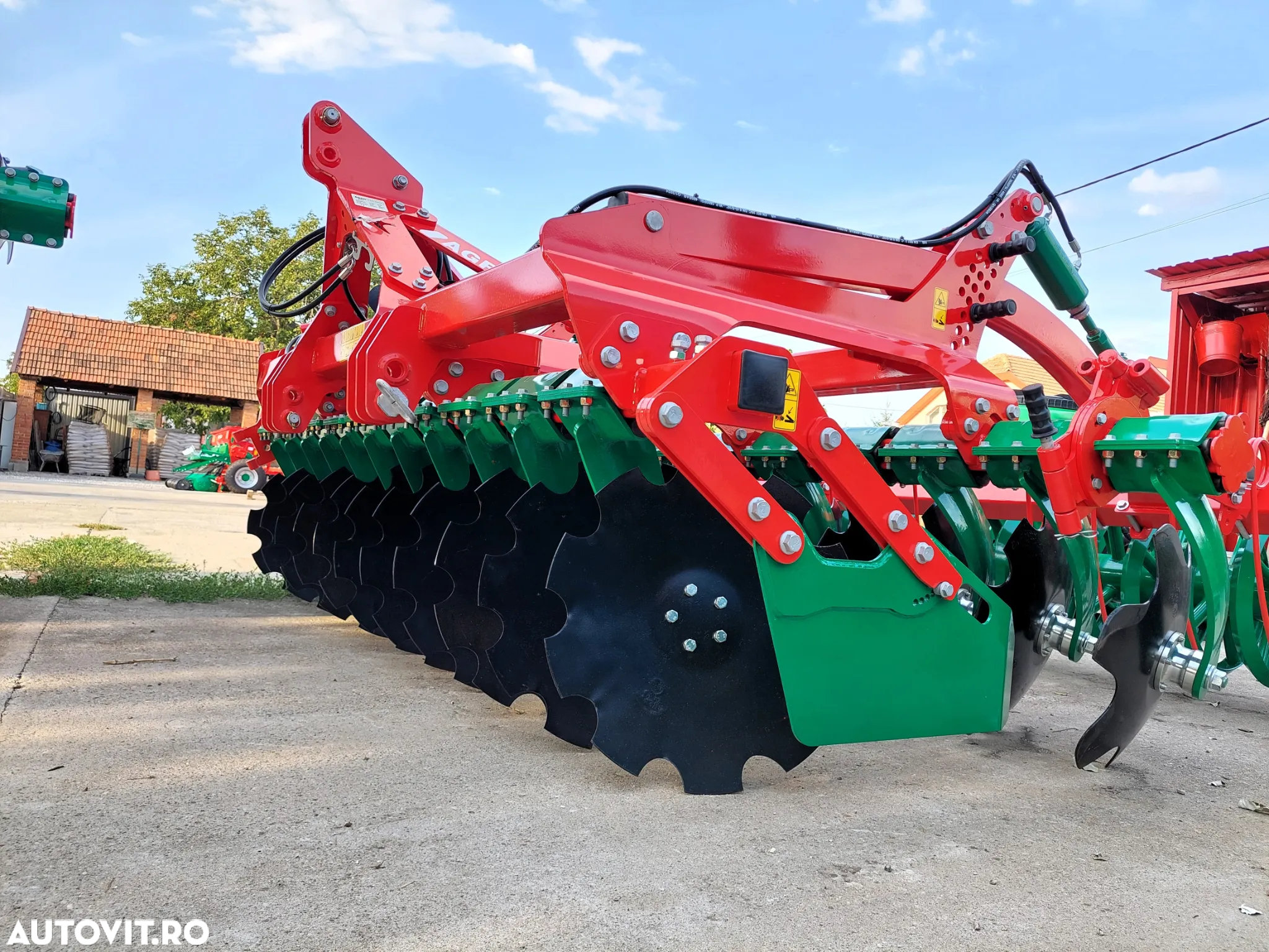 Agro-Masz BT30 terradisc purtat de 3m - 5
