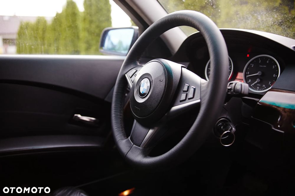 BMW Seria 5 - 28