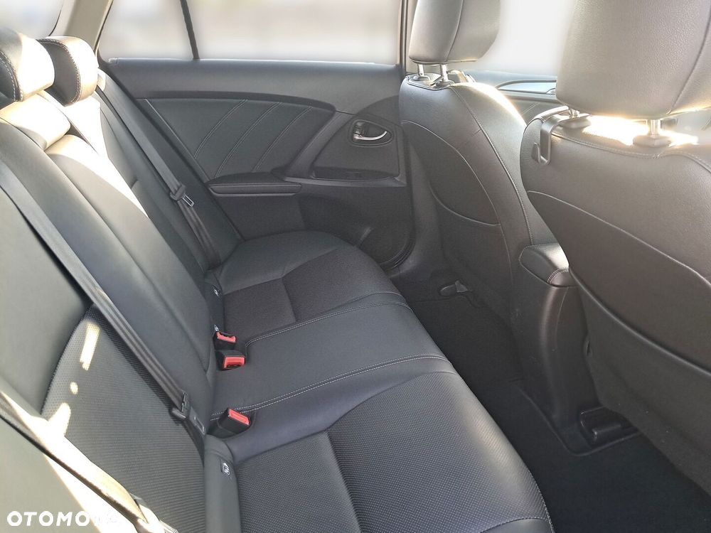 Toyota Avensis - 20