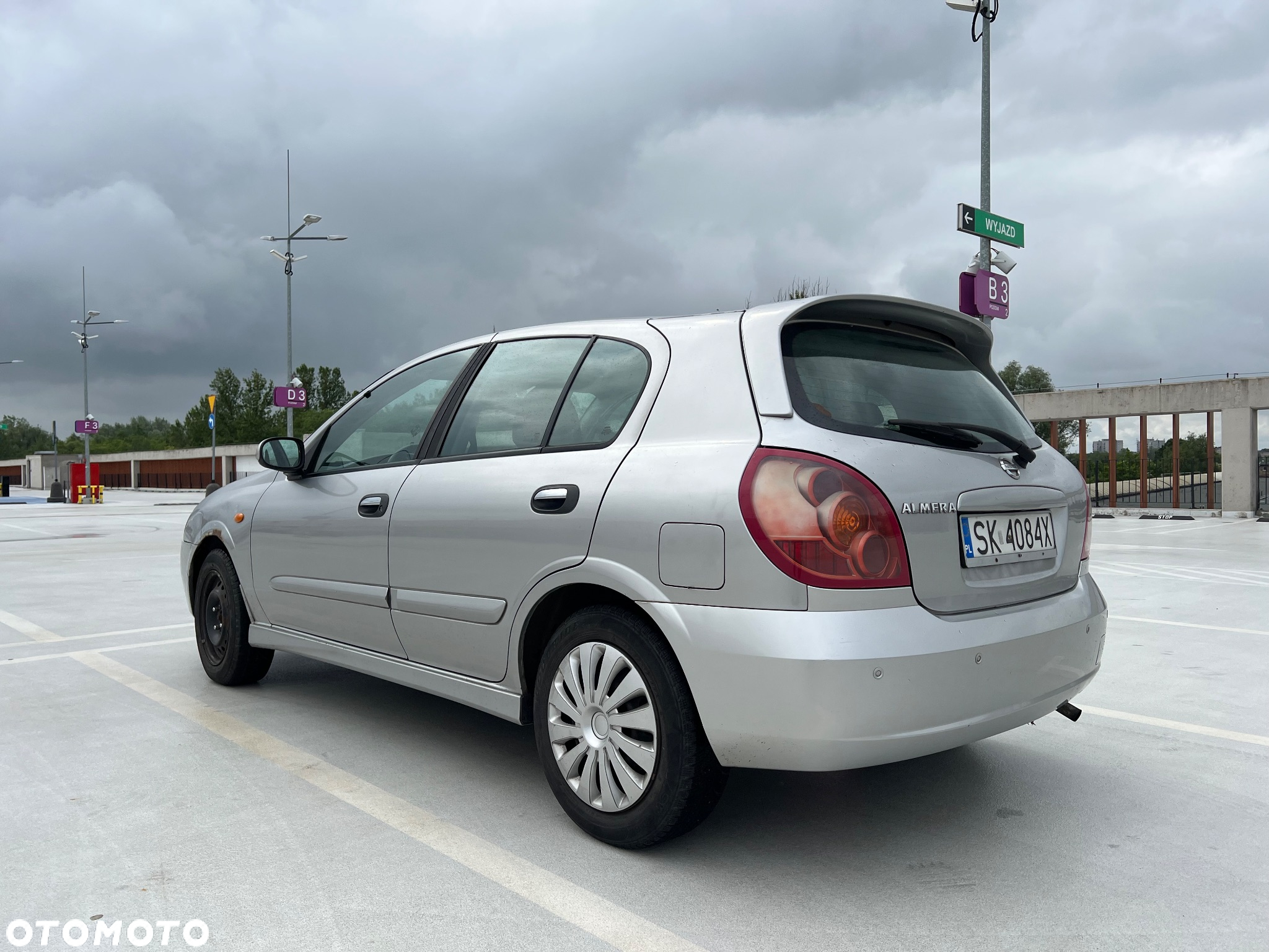 Nissan Almera - 5