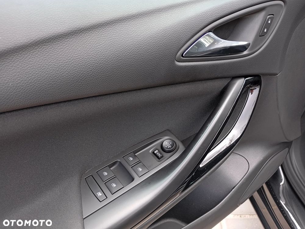 Opel Astra 1.4 Turbo Dynamic - 9