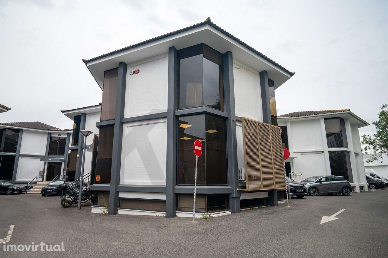 Arrendamento de Escritório em Localização Estratégica em Linda-a-Velha - Grande imagem: 2/15