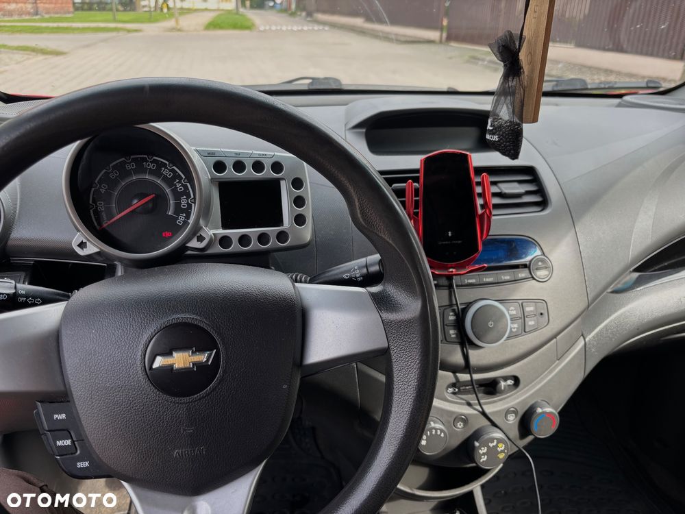 Chevrolet Spark - 4