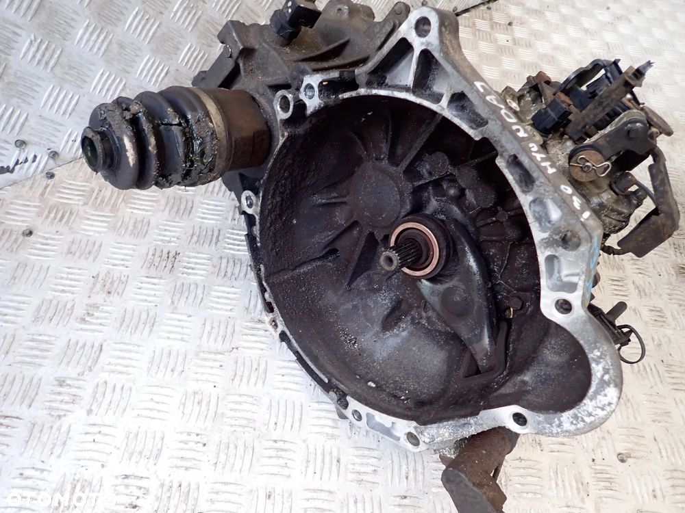 SKRZYNIA BIEGÓW HYUNDAI I30  T9J5 - 4