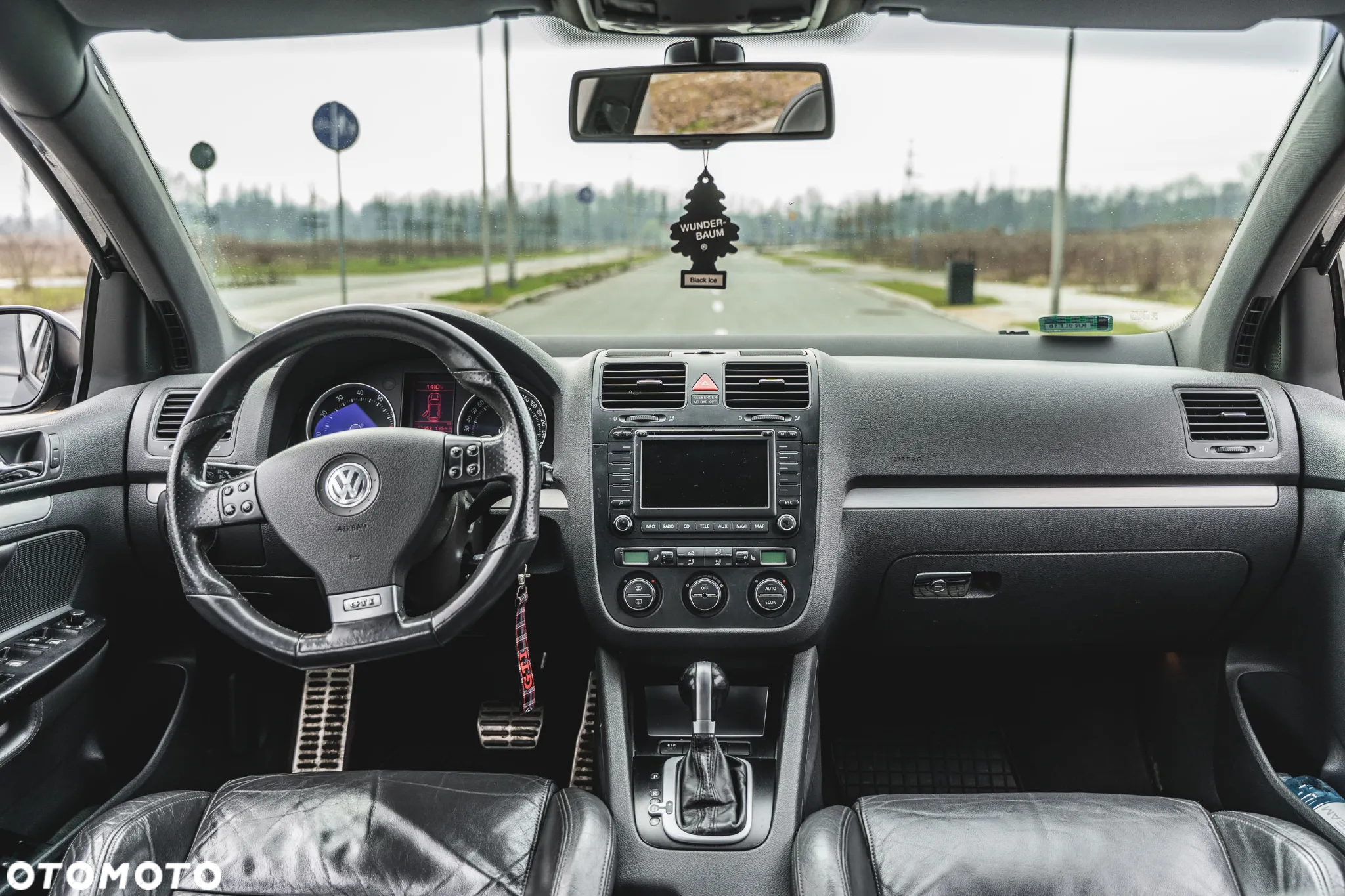 Volkswagen Golf 2.0 GTI DSG - 19