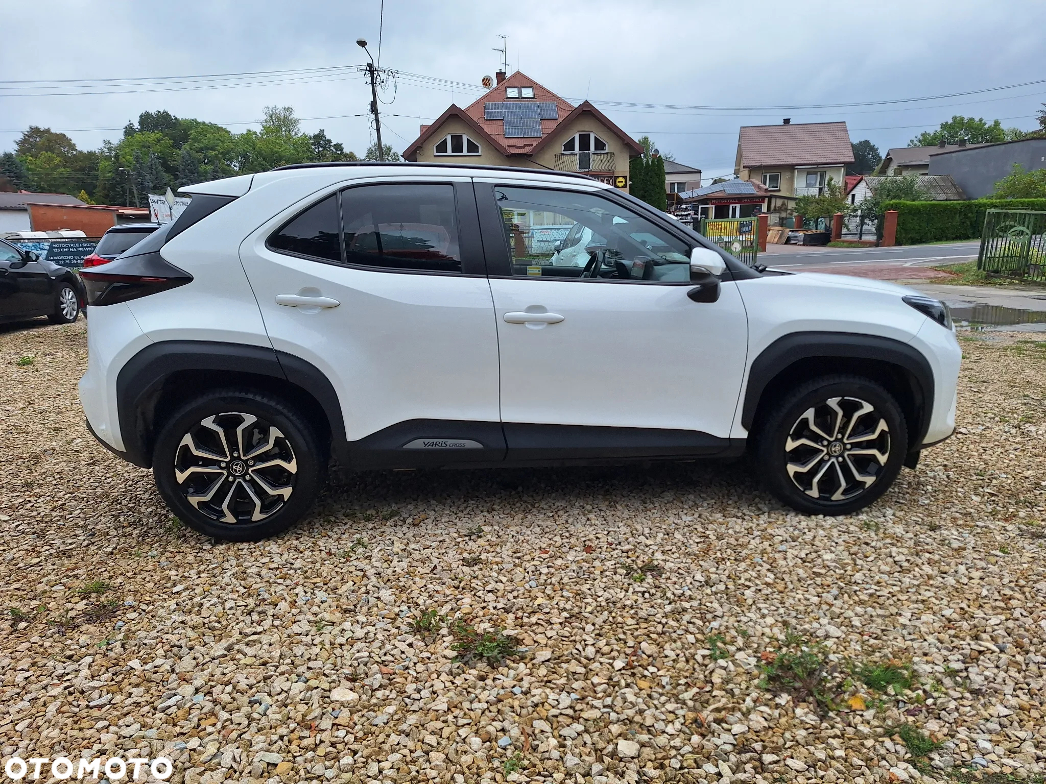 Toyota Yaris Cross Hybrid 1.5 Premiere Edition - 12