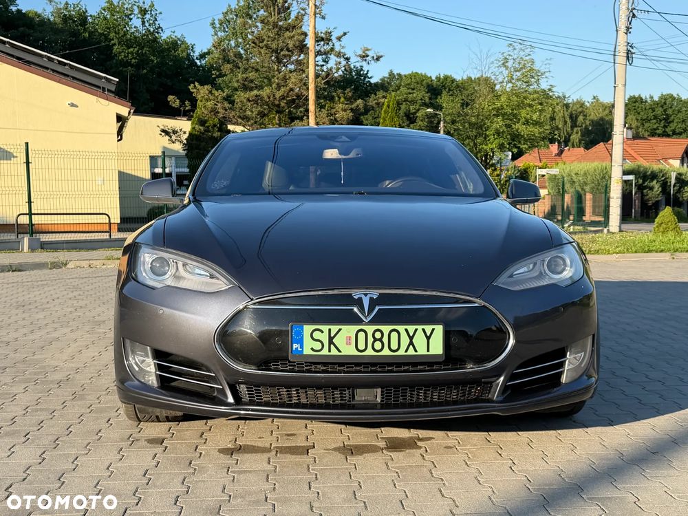 Tesla Model S 85 D - 7