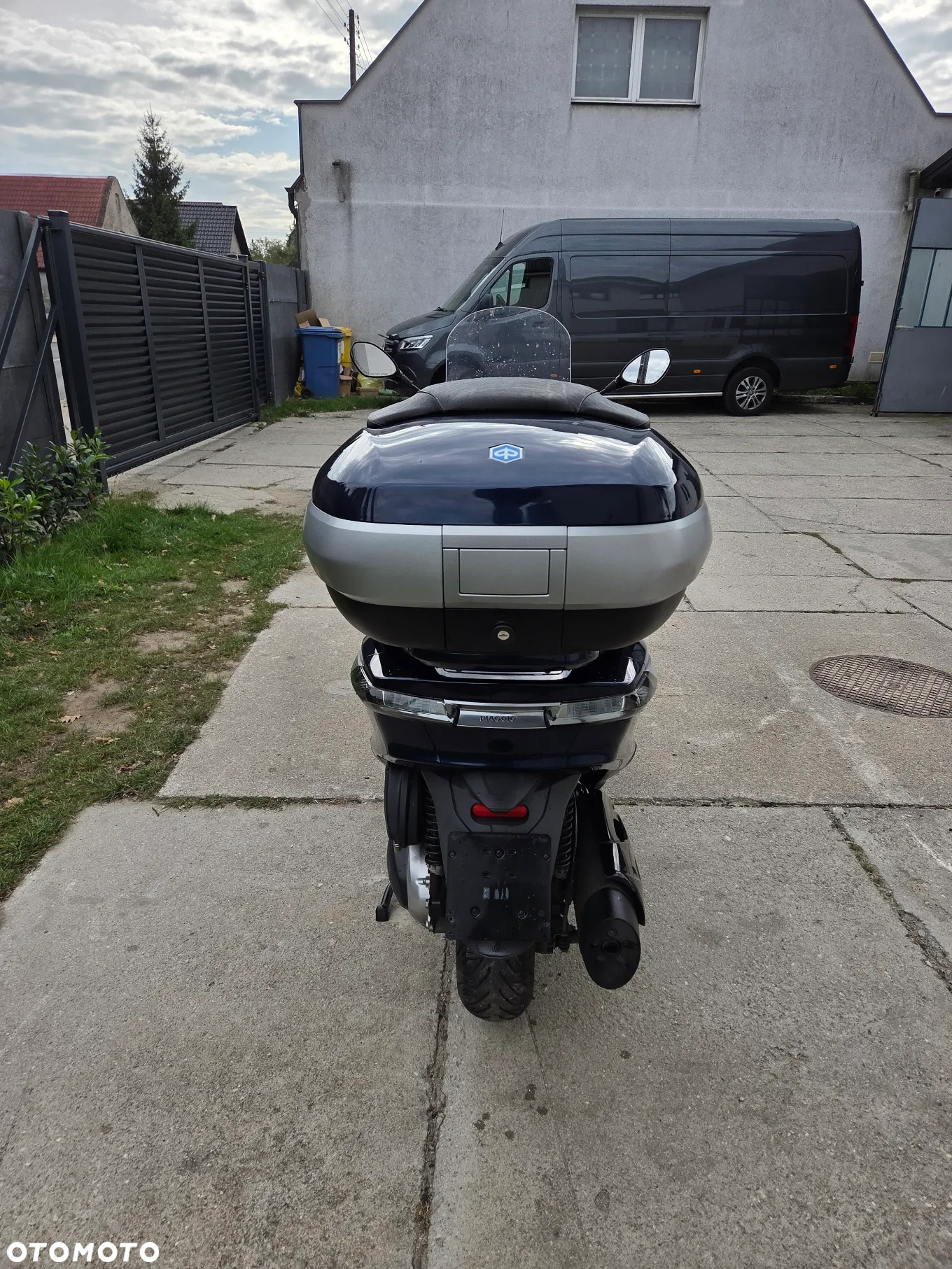 Piaggio X10 - 4