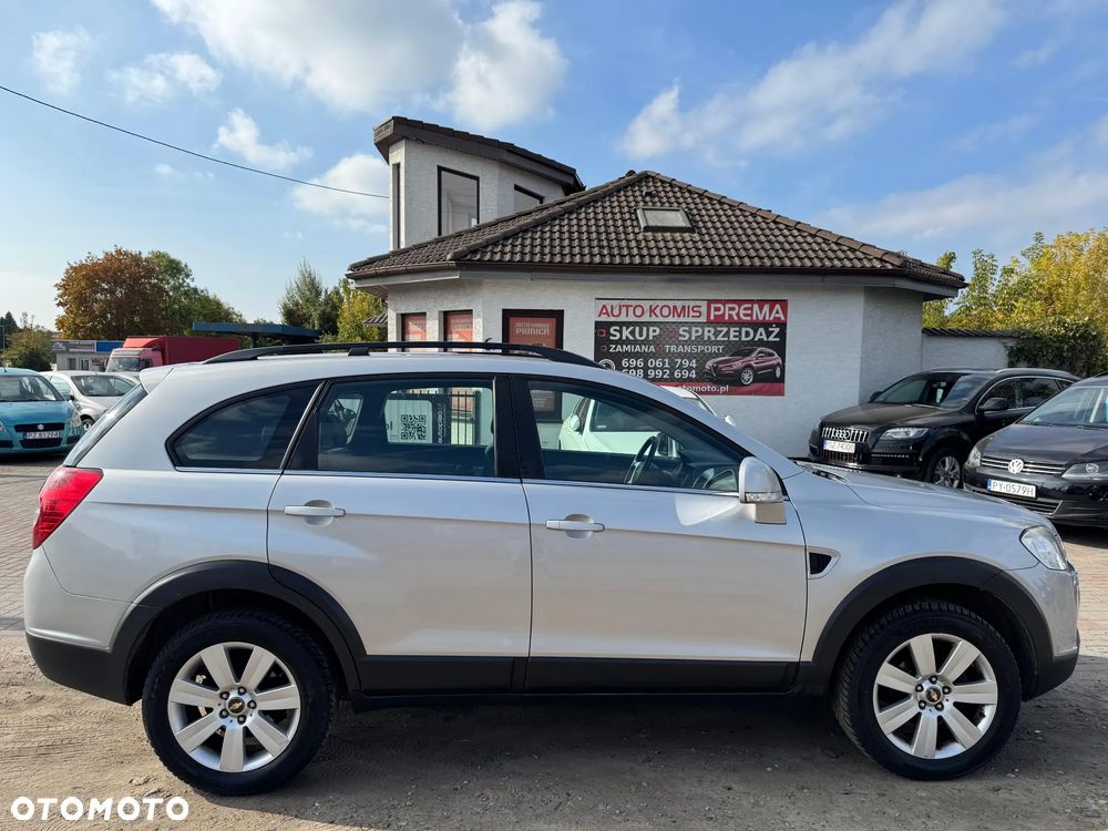 Chevrolet Captiva 2.0 d LT medium - 6