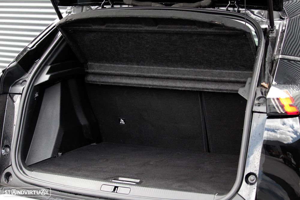 Peugeot e-2008 50 kWh Allure - 29