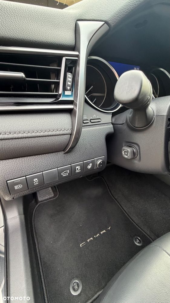 Toyota Camry 2.5 Hybrid Executive CVT - 16