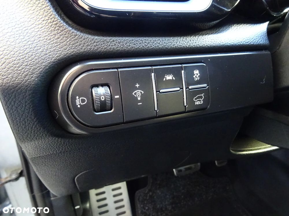 Kia Ceed 1.4 T-GDI DCT OPF Platinum Edition - 19