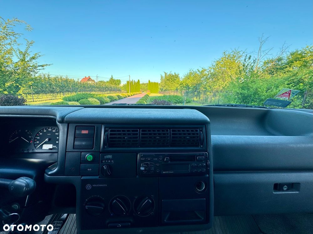 Volkswagen Transporter - 16