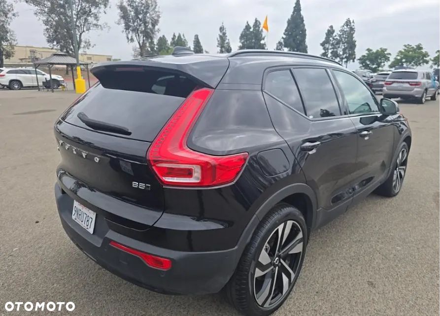 Volvo XC 40 - 4