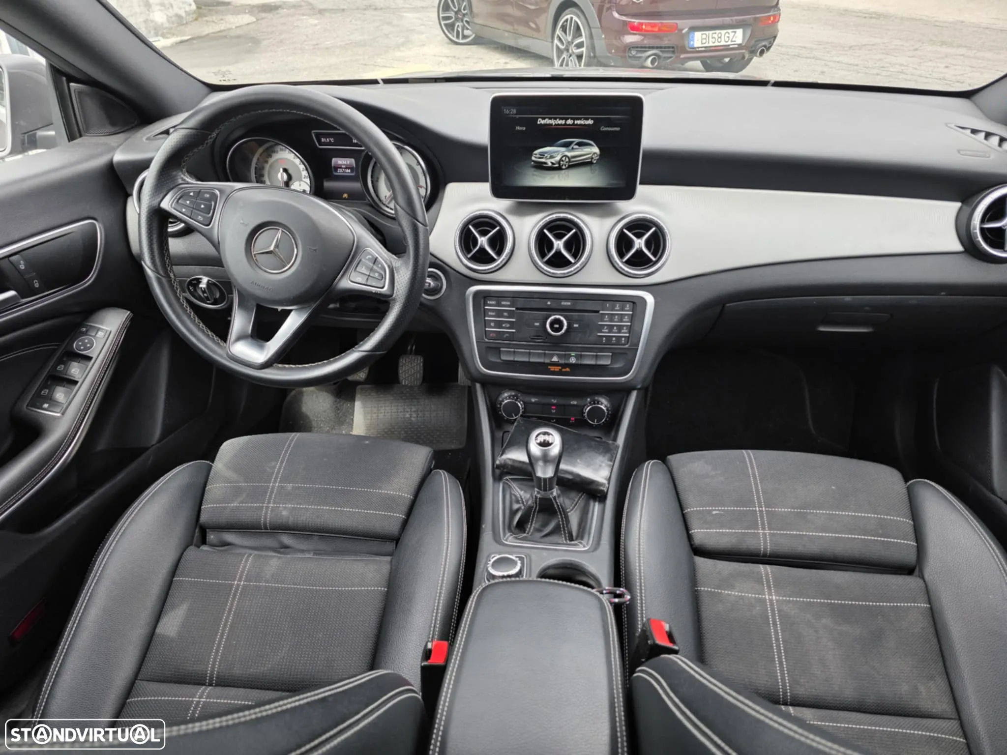 Mercedes-Benz CLA 180 d Shooting Brake AMG Line - 5