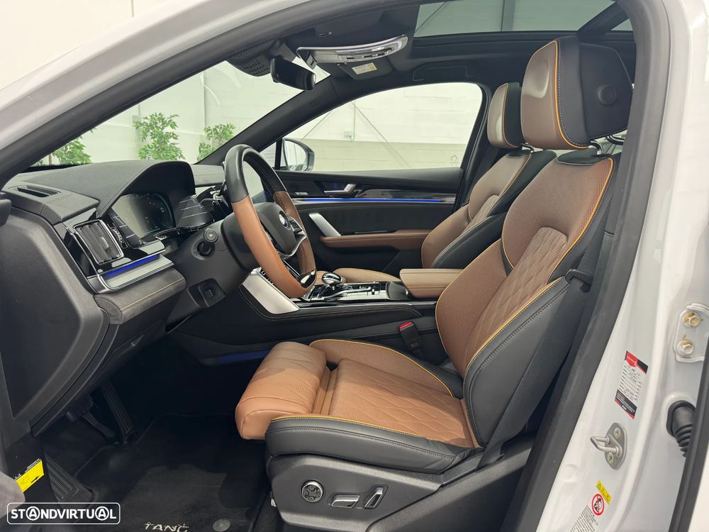 BYD Tang 86.4 kWh AWD Flagship - 17