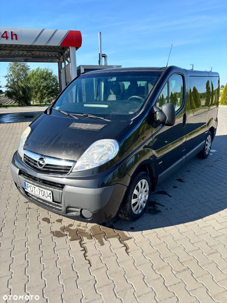 Opel Vivaro - 1