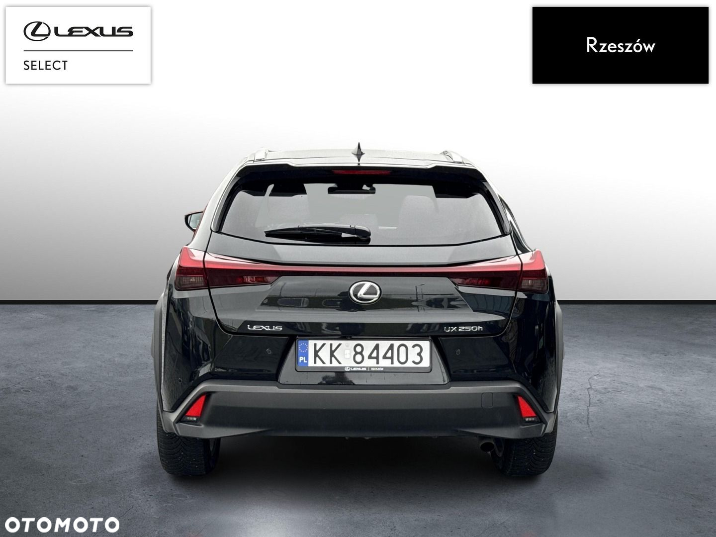 Lexus UX - 4