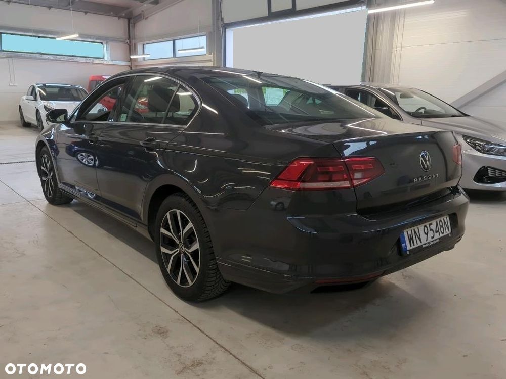 Volkswagen Passat 2.0 TDI EVO Business DSG - 3