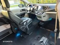 Chrysler Pacifica - 13