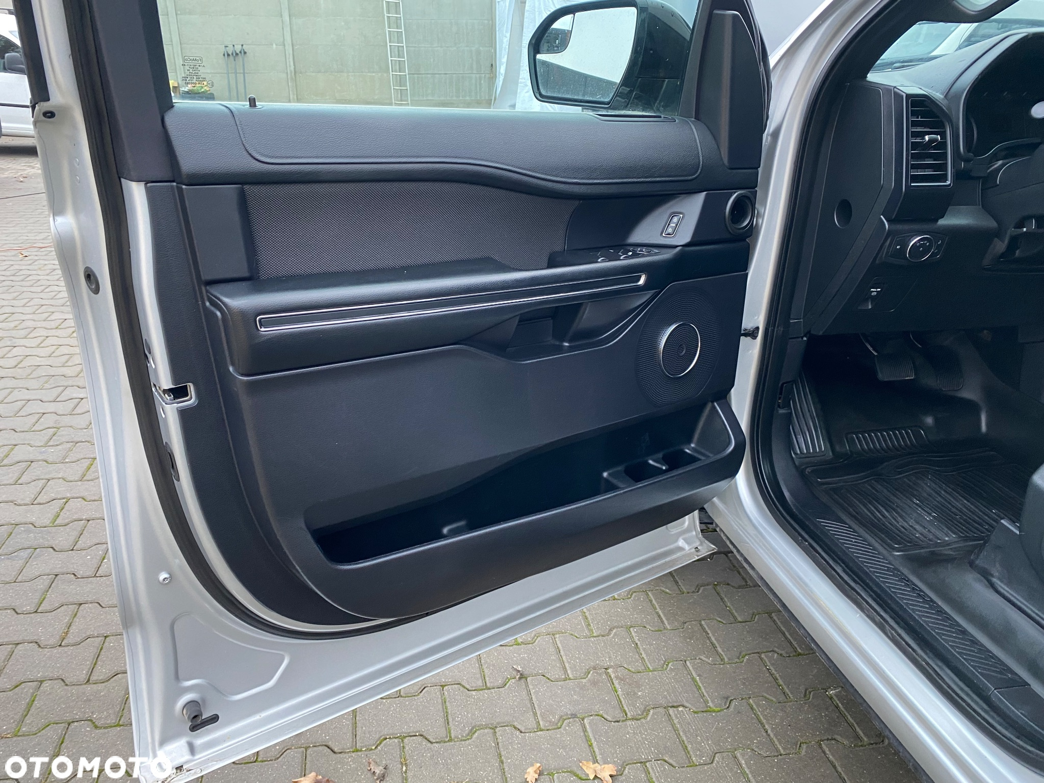 Ford Expedition - 10