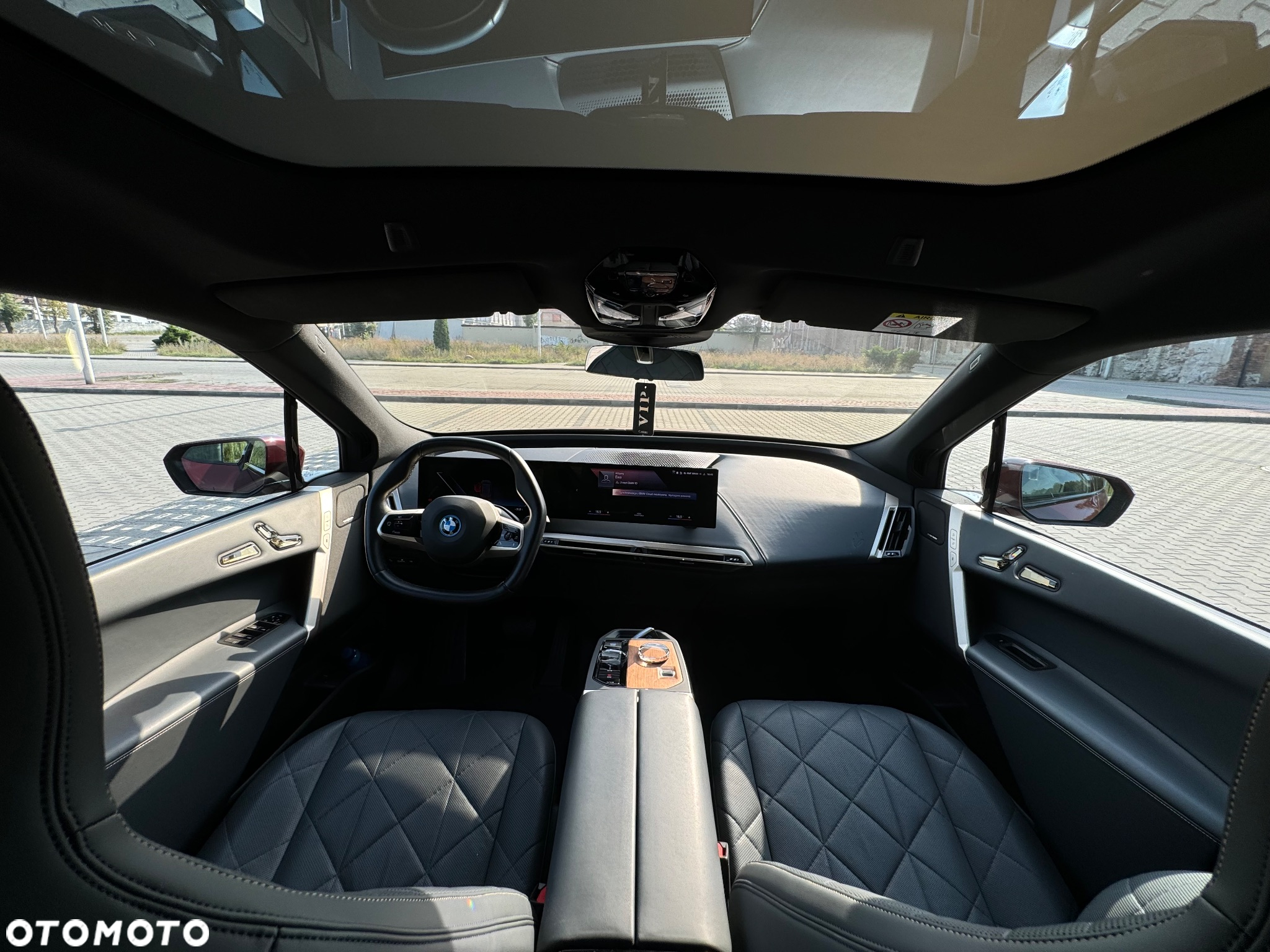 BMW iX xDrive40 76.6kWh Signature - 24